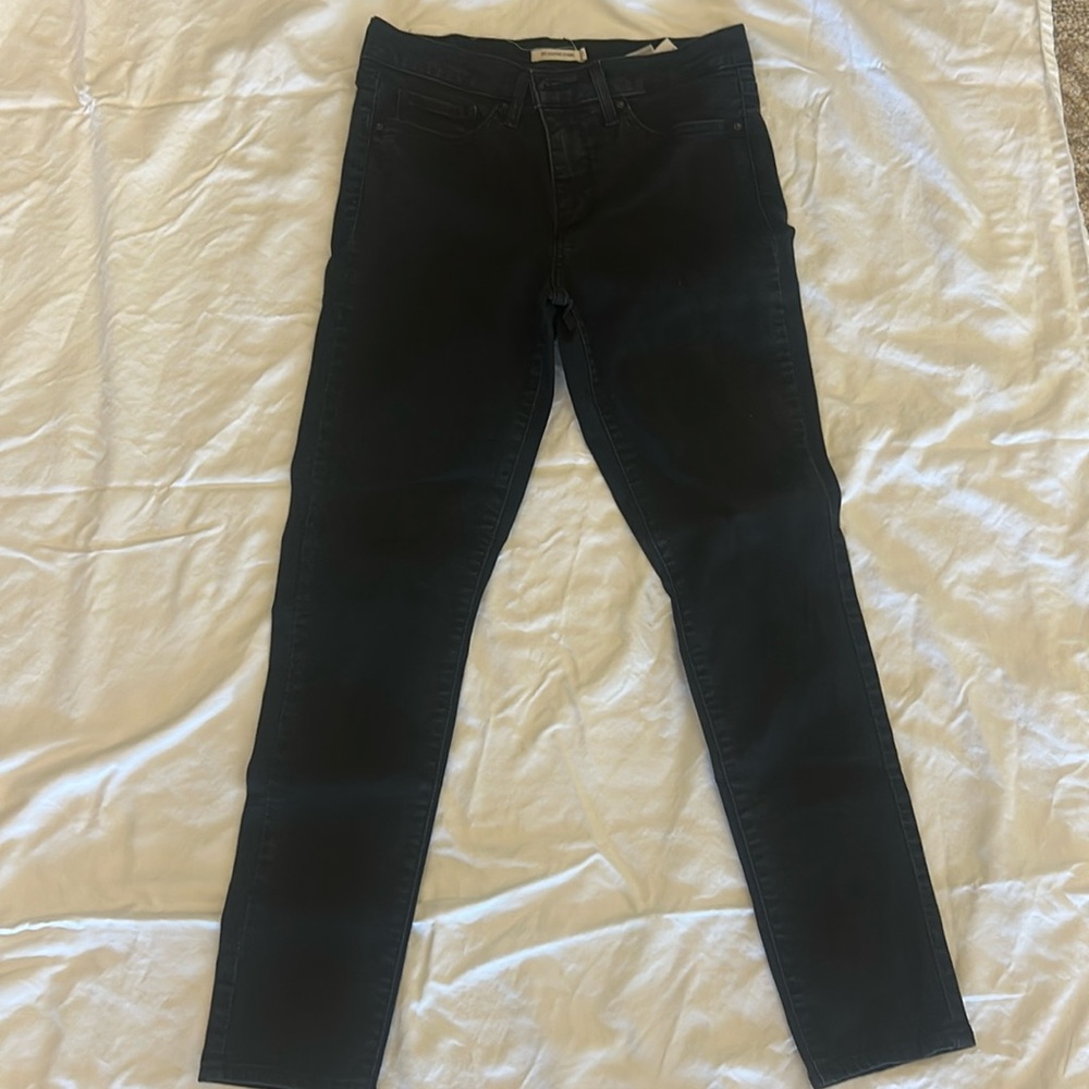 Levi’s 311 shaping skinny